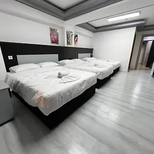 Апарт-отель Grand Honey Hotel