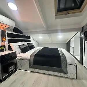 Taksim Larissa اسطنبول